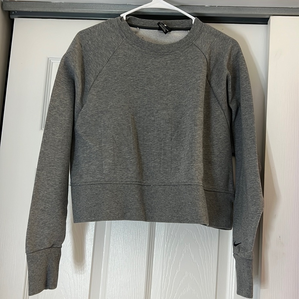 Small grey Nike crew neck. Oversized very comfy
